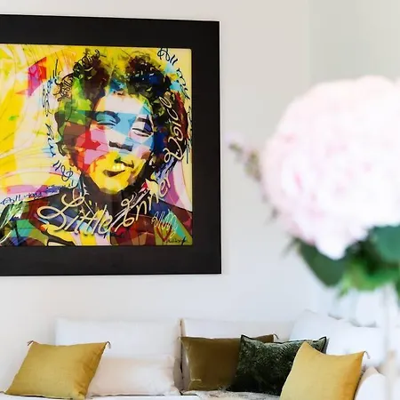 别墅 Maison Tropezienne En Plein Centre Avec Jardin Et Piscine