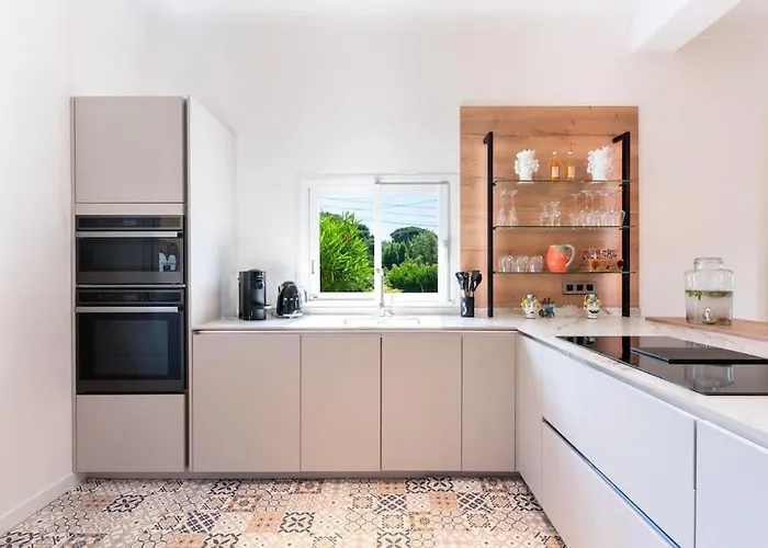 Maison Tropézienne En Plein Centre Avec Jardin Et Piscine Villa Saint-Tropez