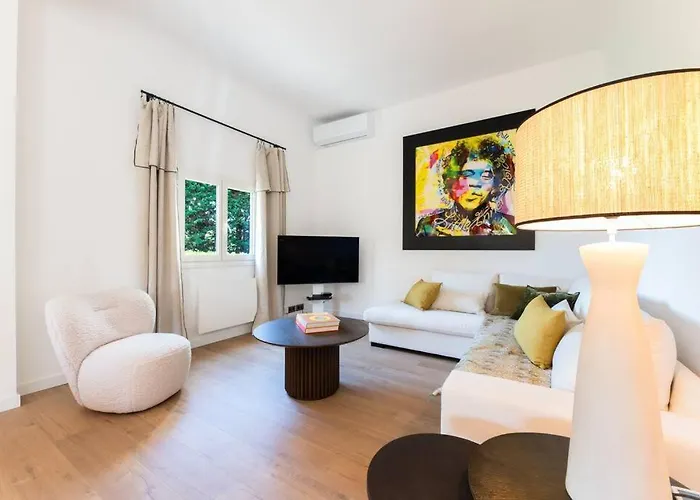 Villa Maison Tropézienne En Plein Centre Avec Jardin Et Piscine *